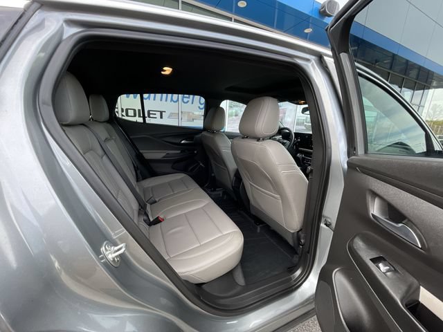 Certified 2025 Buick Envista Avenir FWD image 26