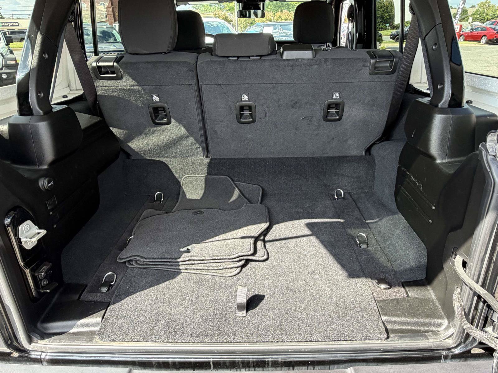 Used 2024 Jeep Wrangler Unlimited Rubicon 4xe AWD/4WD image 35