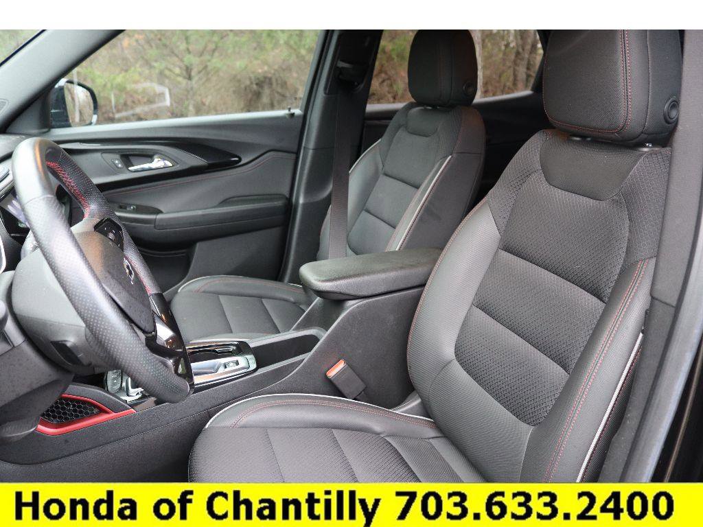 Used 2022 Chevrolet TrailBlazer RS w/ Technology Package image 22