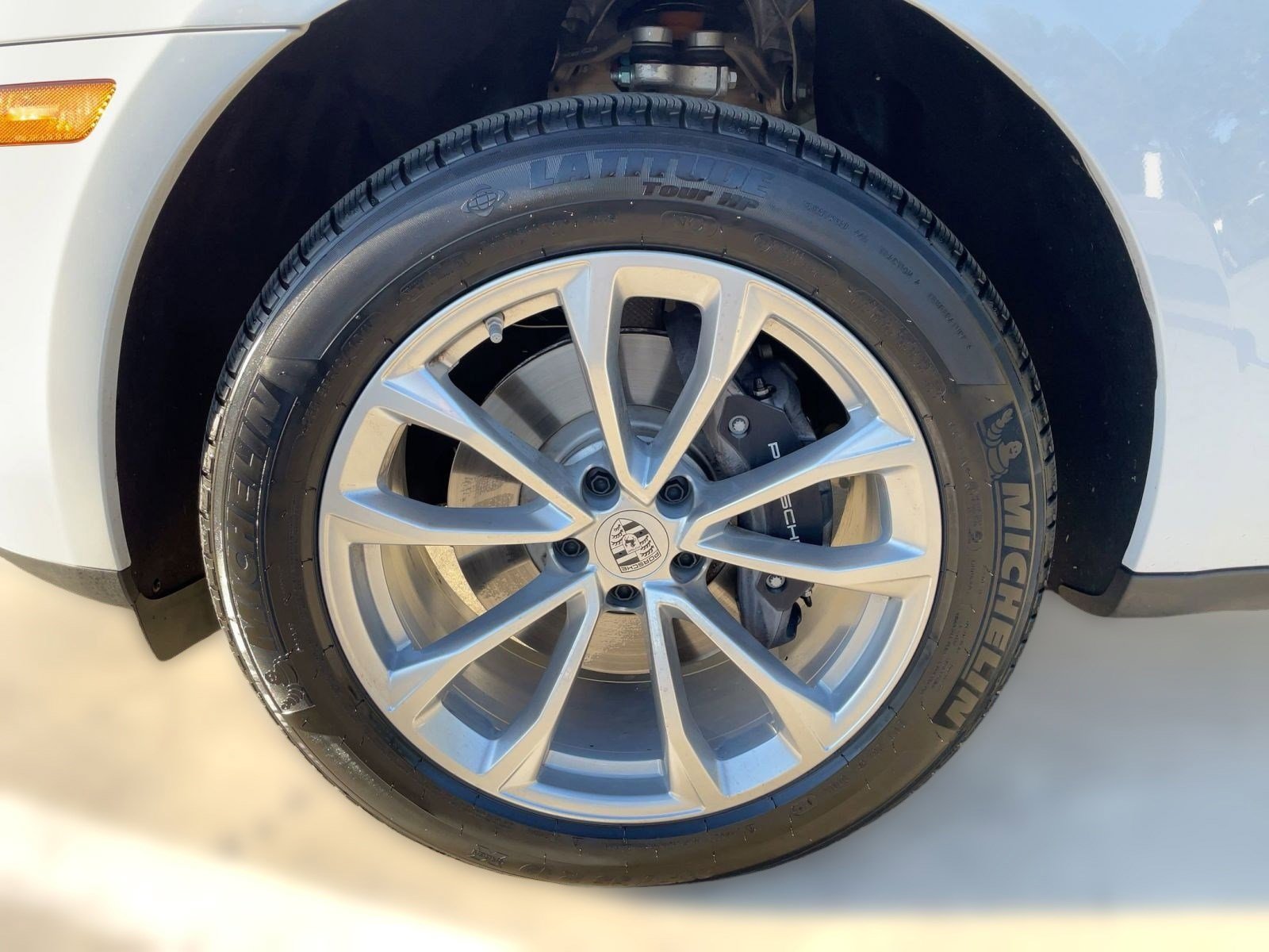 Used 2025 Porsche Macan image 12