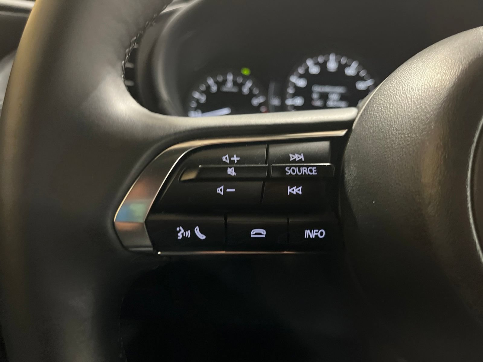 Certified 2024 MAZDA MAZDA3 s FWD image 21