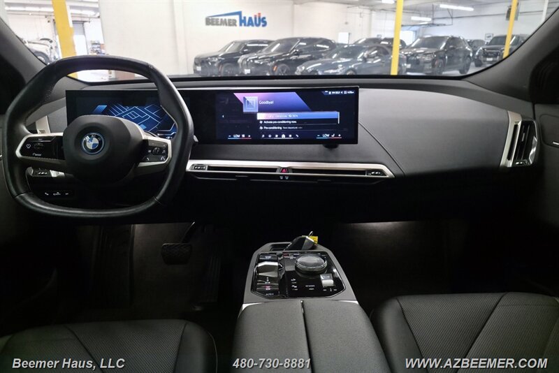 Used 2024 BMW iX xDrive50 w/ Premium Package AWD/4WD image 26