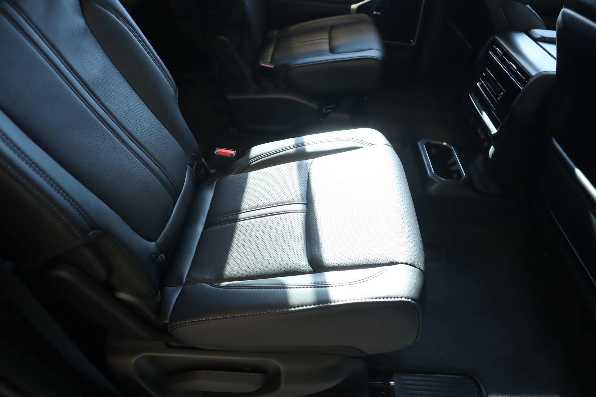 New 2026 Jeep Grand Wagoneer Limited AWD/4WD image 15