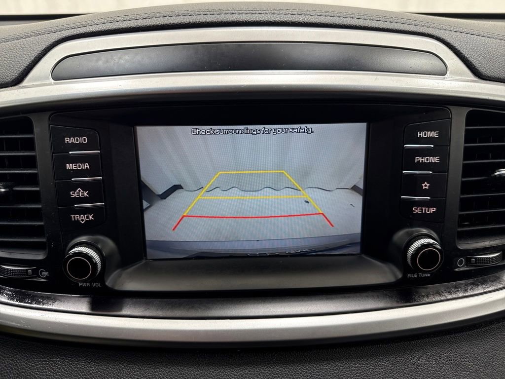 Used 2019 Kia Sorento LX image 28