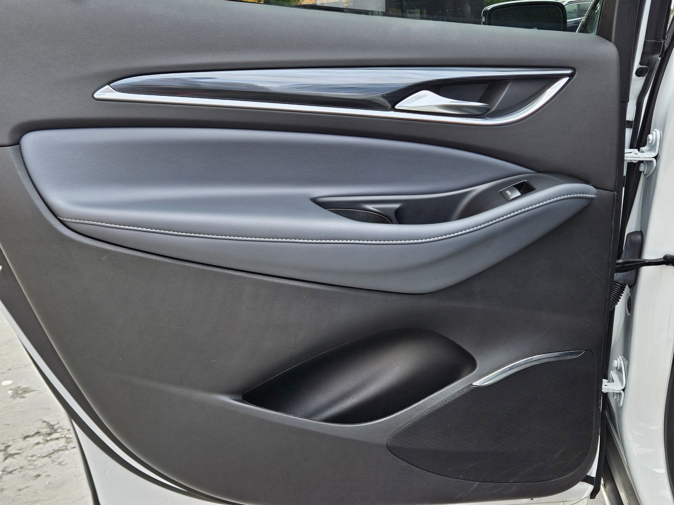 Used 2024 Buick Enclave Premium image 22