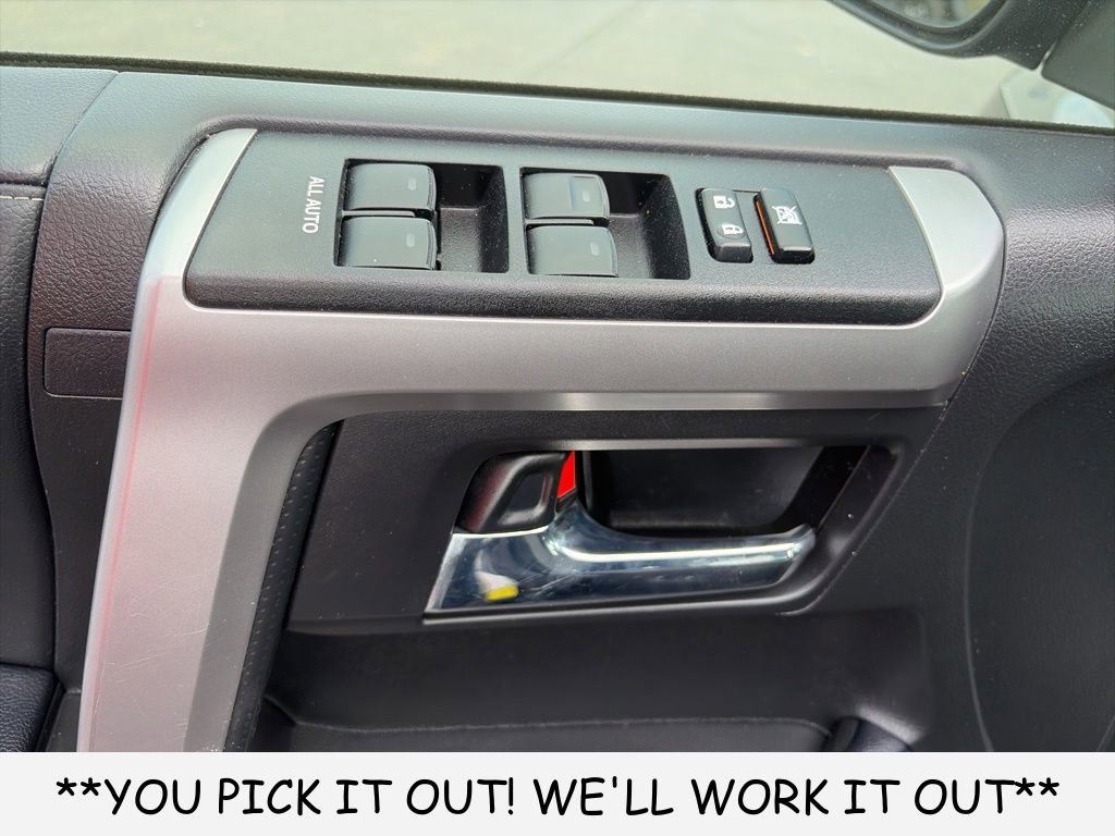 Used 2024 Toyota 4Runner SR5 AWD/4WD image 10