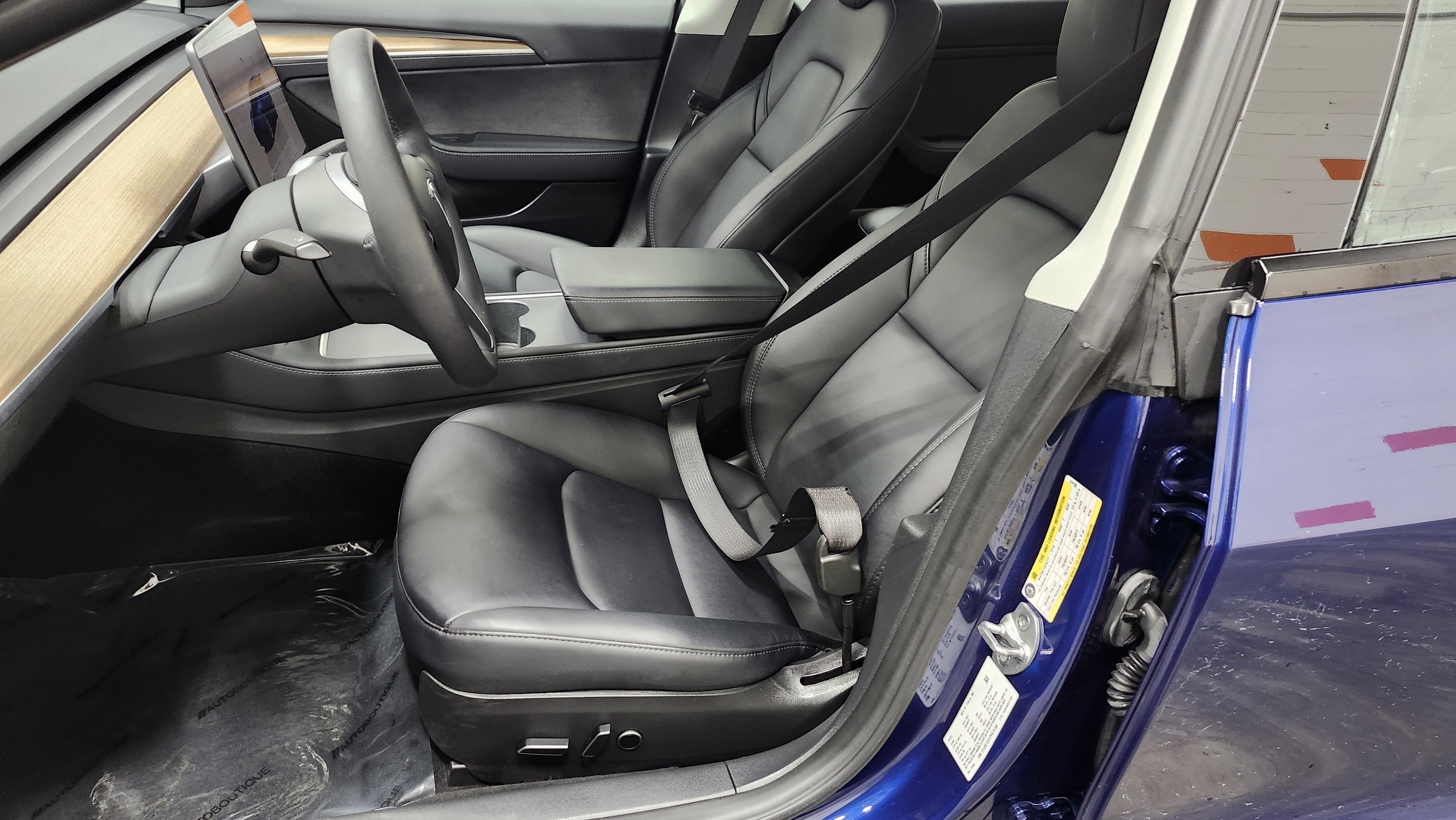 Used 2023 Tesla Model 3 Standard Range image 21