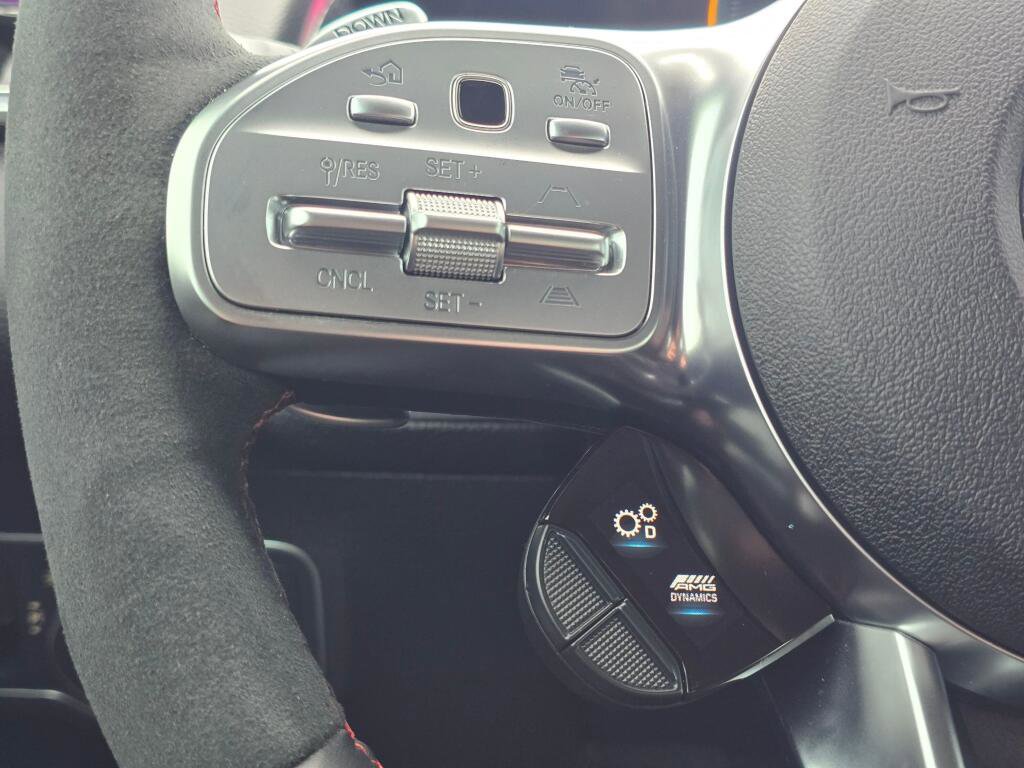 Used 2022 Mercedes-Benz GLB 35 AMG 4MATIC image 45