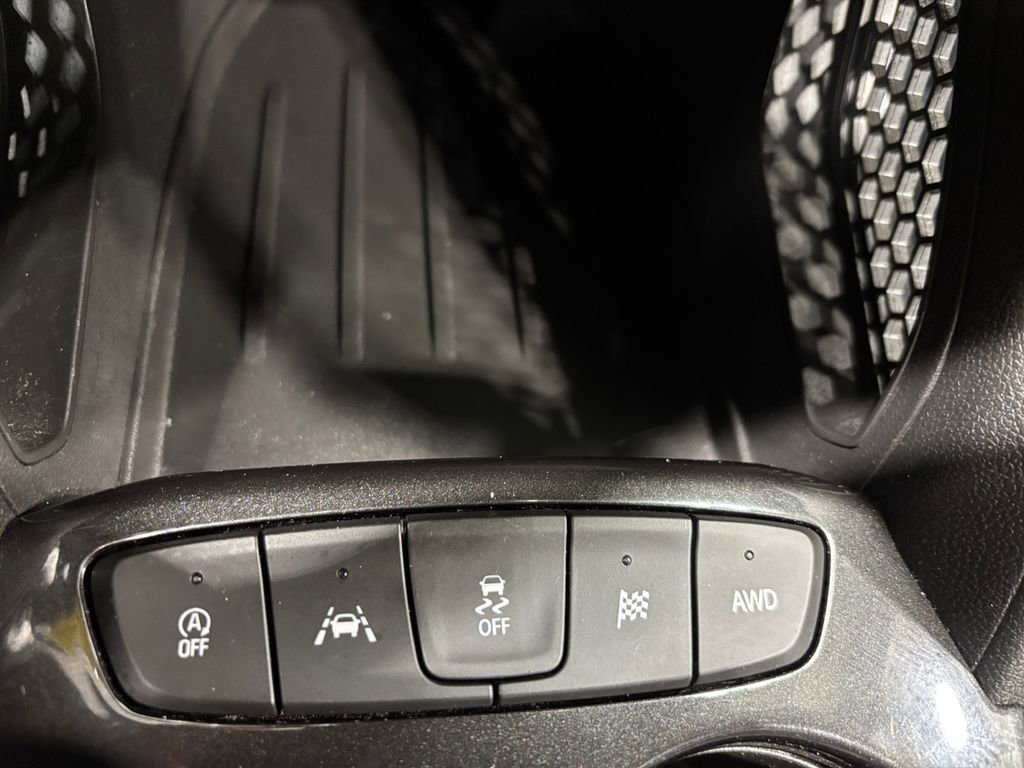 Used 2023 Chevrolet TrailBlazer LS AWD/4WD image 23