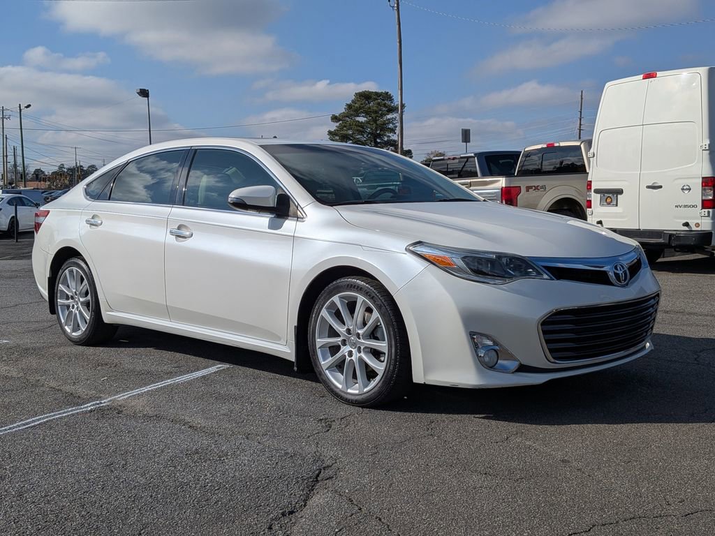 Used 2013 Toyota Avalon Limited FWD image 3