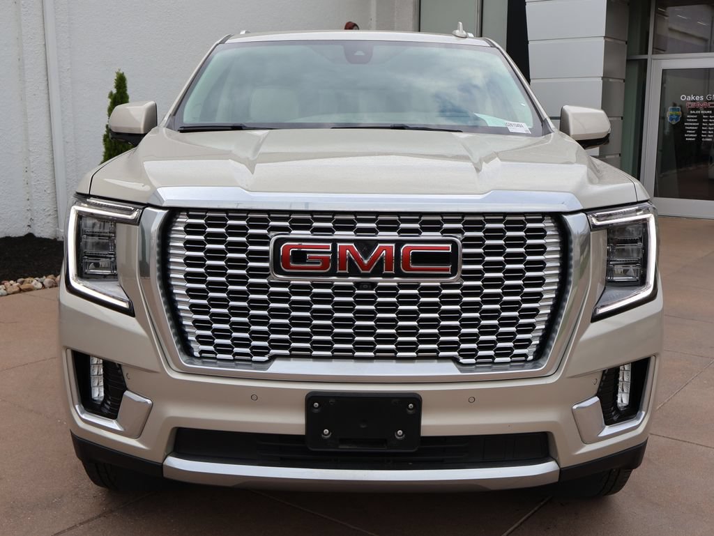 Certified 2021 GMC Yukon XL Denali w/ Advanced Technology Package AWD/4WD image 2