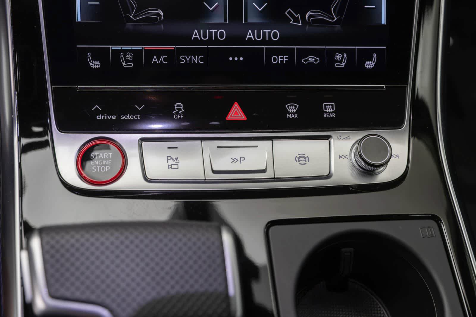 Used 2024 Audi SQ8 Prestige w/ Prestige Package AWD/4WD image 36