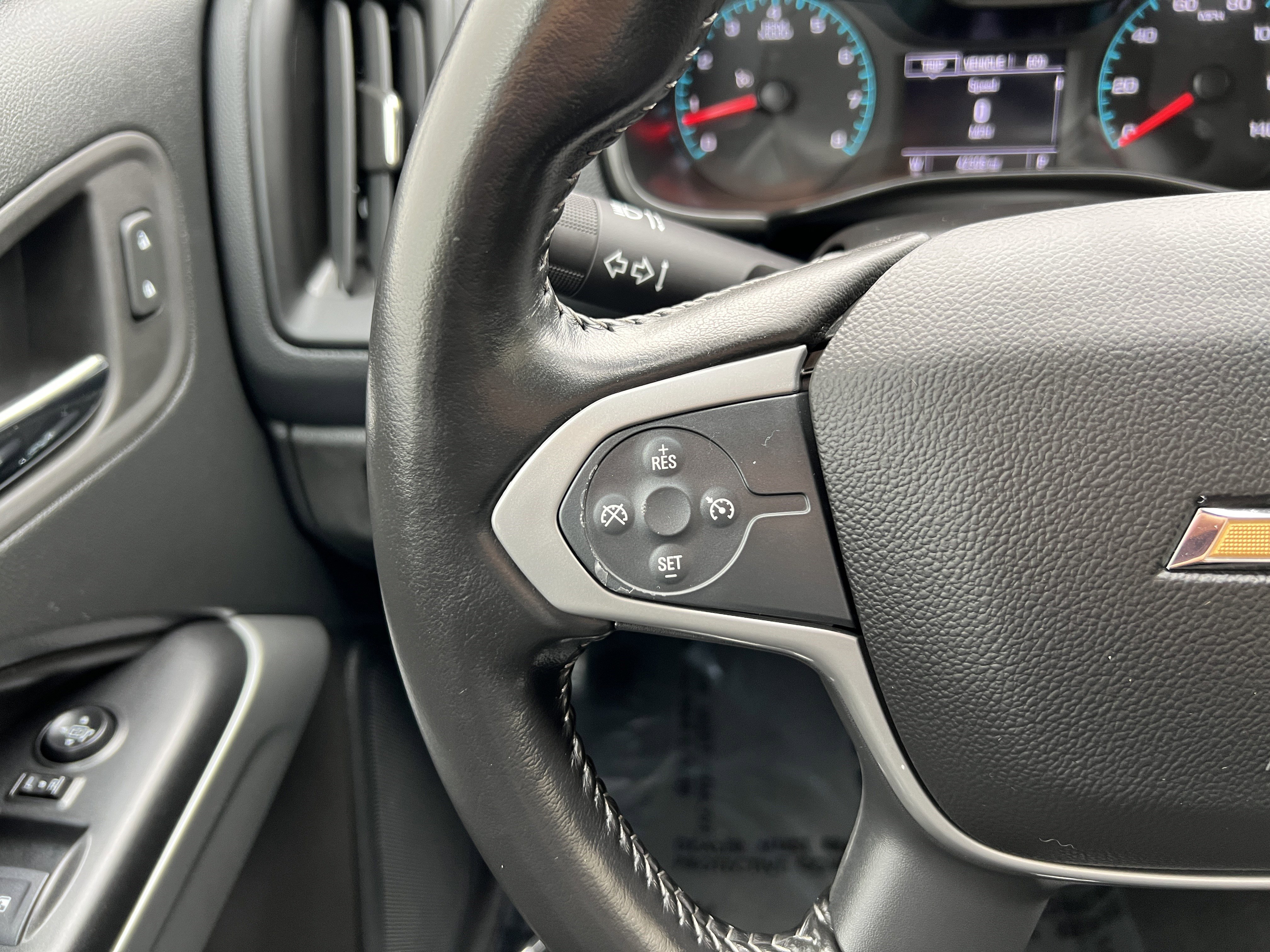 Used 2022 Chevrolet Colorado LT w/ LT Convenience Package AWD/4WD image 24