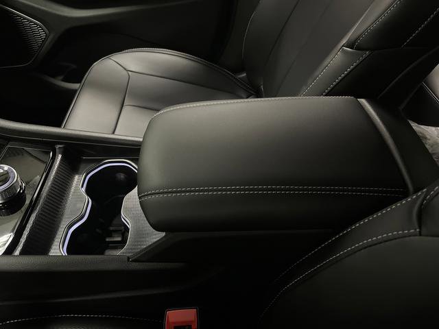 New 2025 Jeep Grand Cherokee Limited w/ Trailer Tow Package image 21