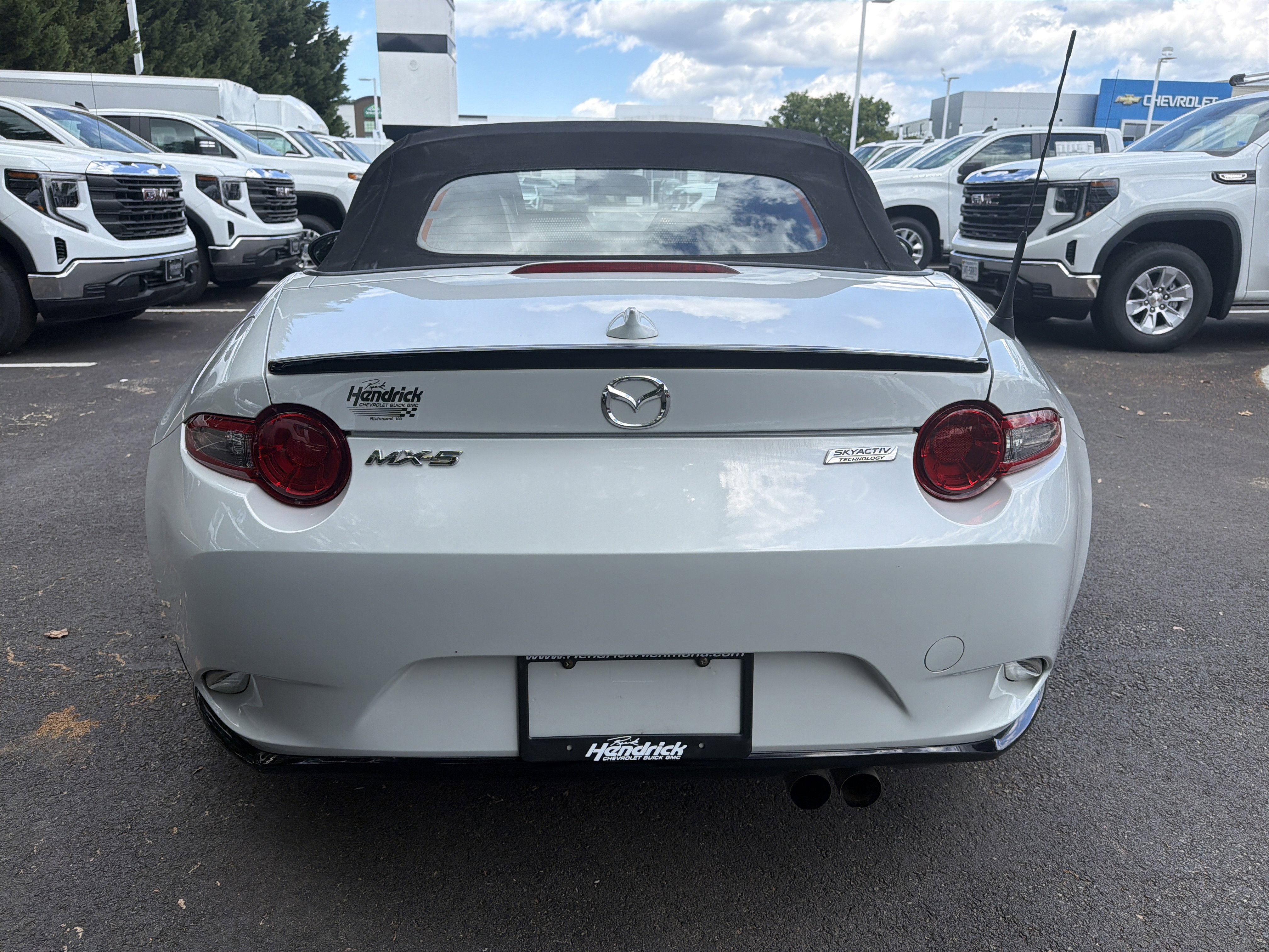 Used 2016 MAZDA MX-5 Miata Club w/ Brembo/BBS Package RWD image 9