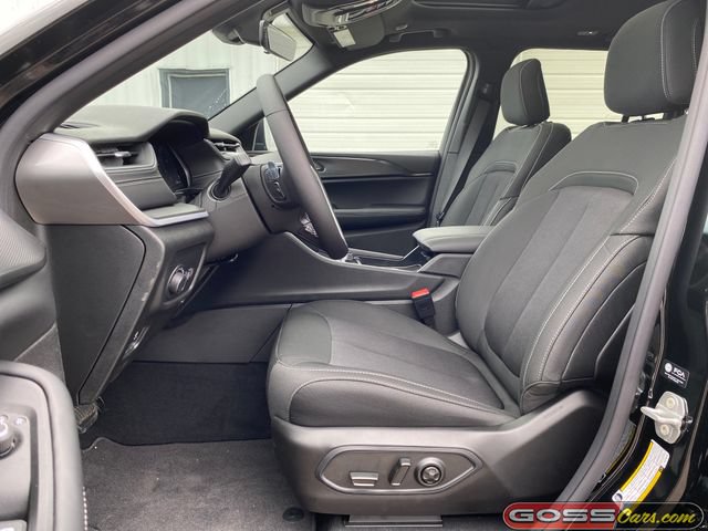 New 2026 Jeep Grand Cherokee Laredo X AWD/4WD image 25