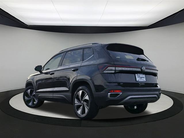 New 2025 Volkswagen Taos SE image 5