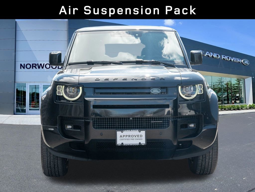 Used 2023 Land Rover Defender 110 X-Dynamic SE image 2