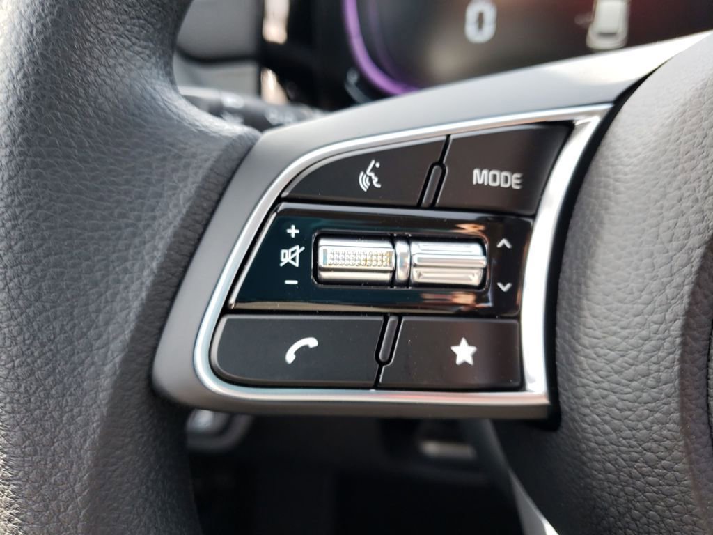 New 2026 Kia Seltos LX image 13