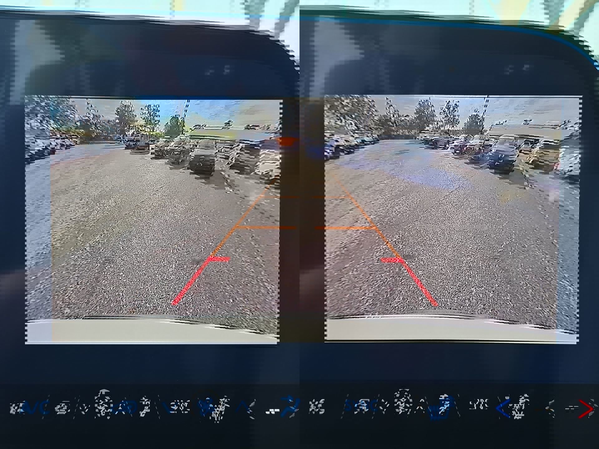 New 2026 Chevrolet Traverse LT w/ Sun and Wheel Package image 23