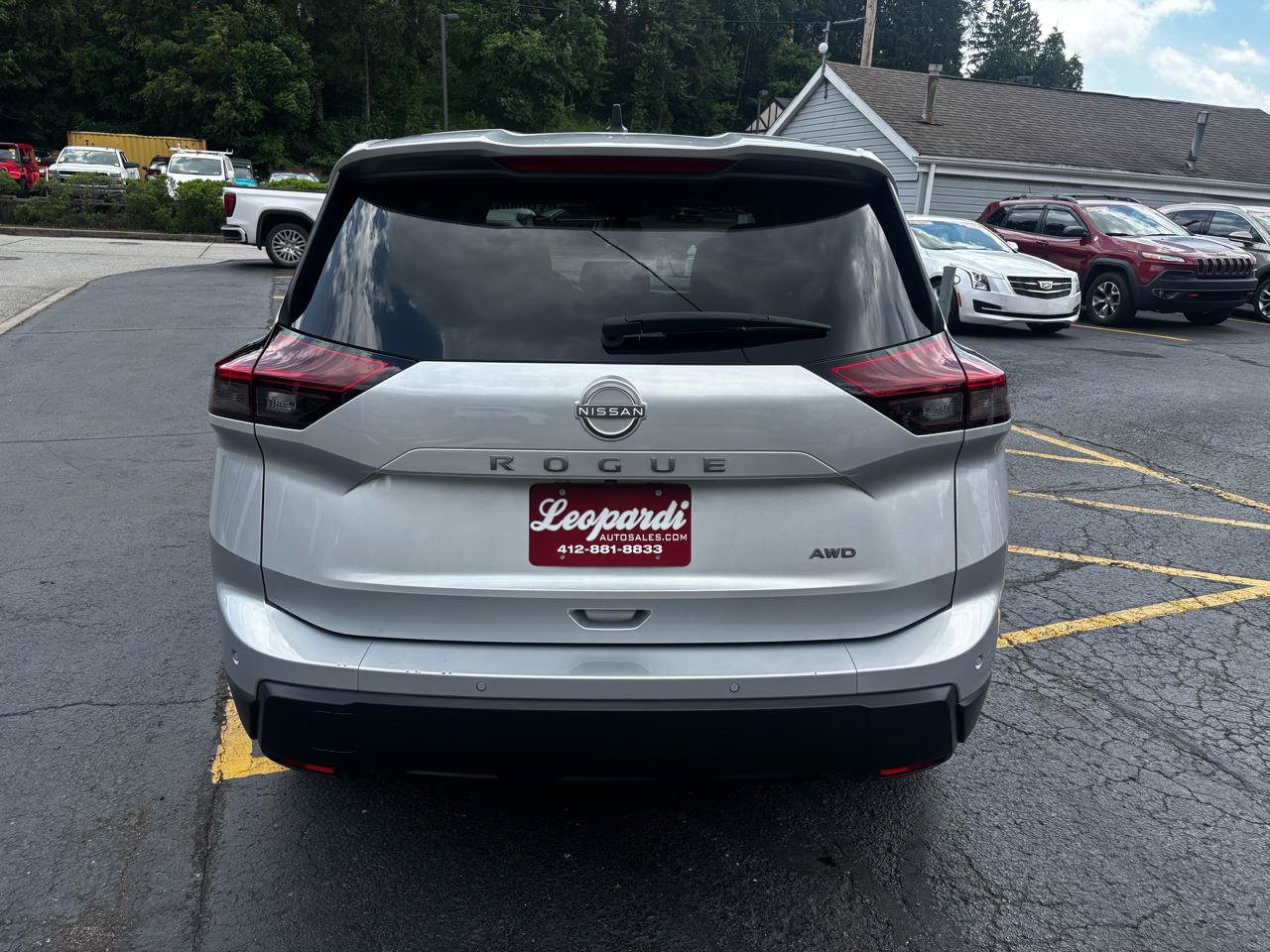 Used 2024 Nissan Rogue S AWD/4WD image 6