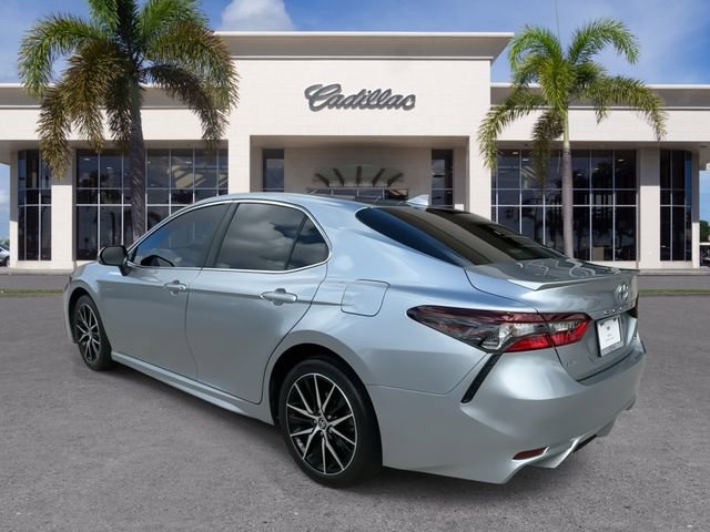 Used 2024 Toyota Camry SE image 11