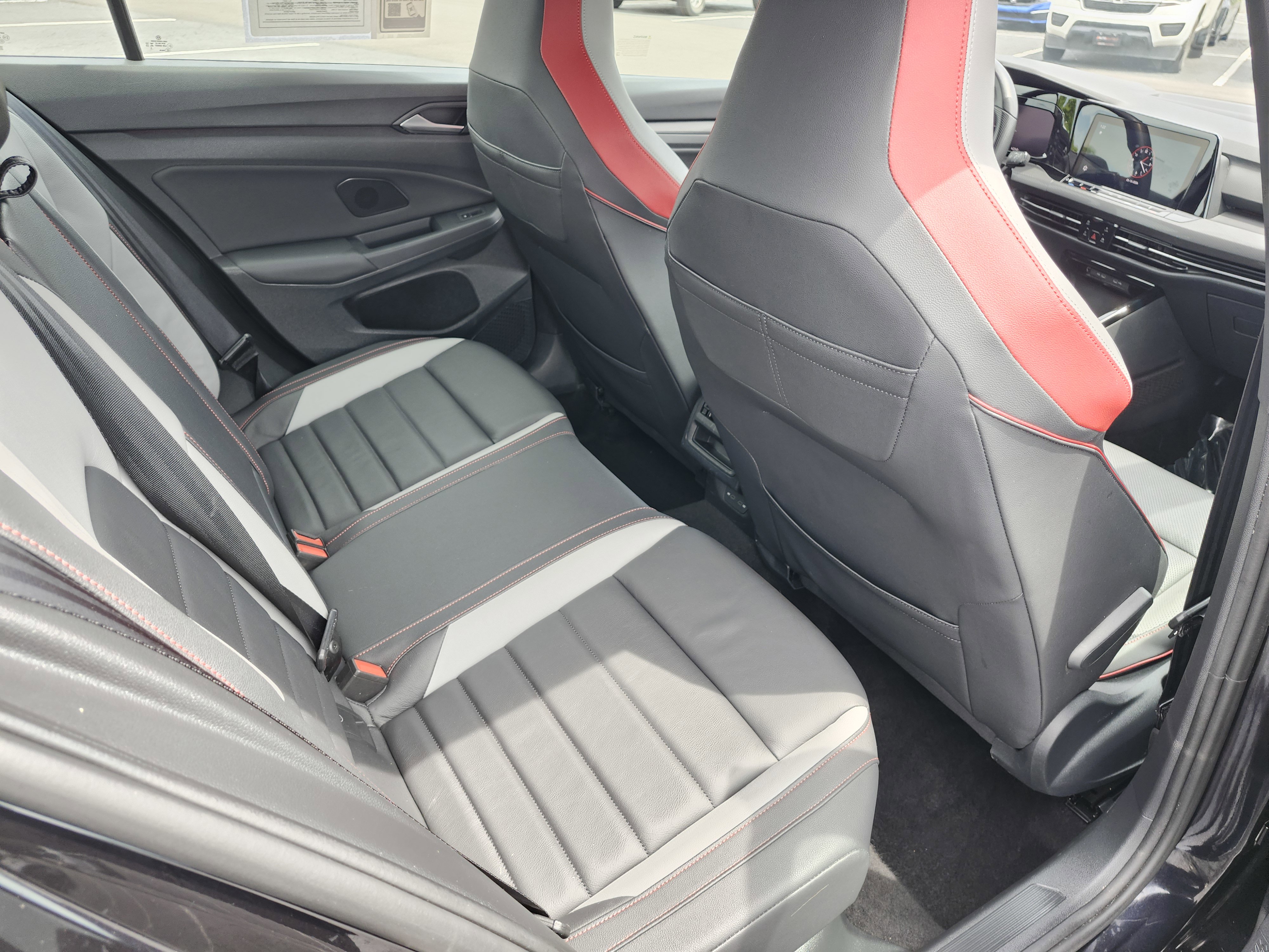 Used 2024 Volkswagen GTI SE FWD image 22
