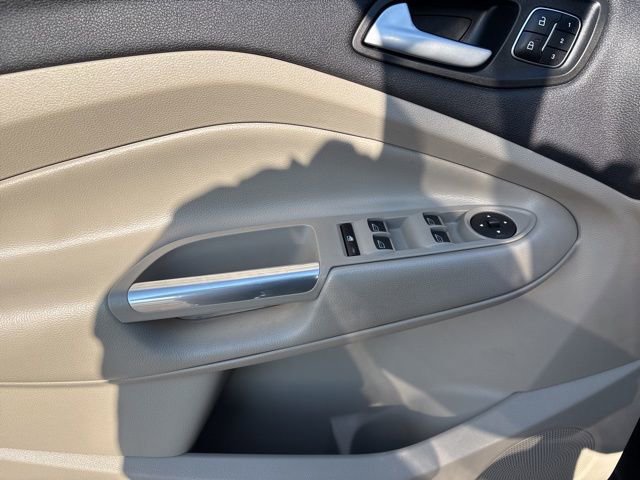 Used 2018 Ford Escape Titanium w/ Ford Safe & Smart Package image 12