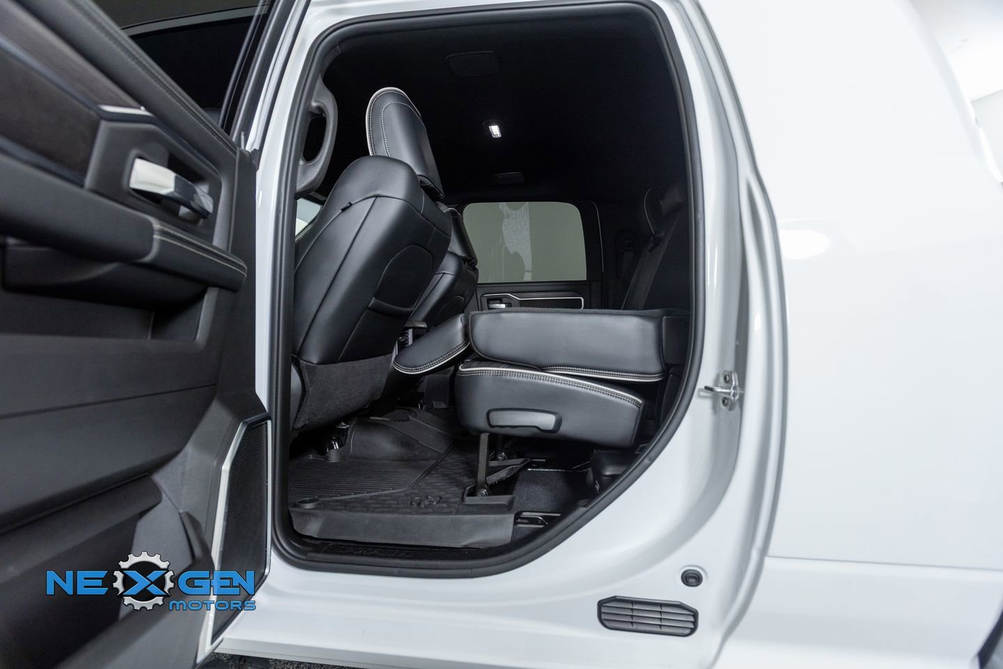 Used 2025 RAM 3500 Laramie w/ Night Edition image 25