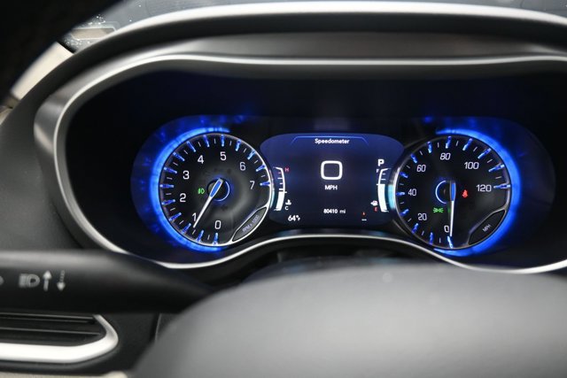 Used 2023 Chrysler Pacifica Touring-L FWD image 18