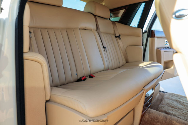Used 2012 Rolls-Royce Phantom Sedan image 34