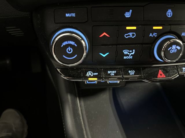 Used 2023 Dodge Durango SXT AWD/4WD image 31