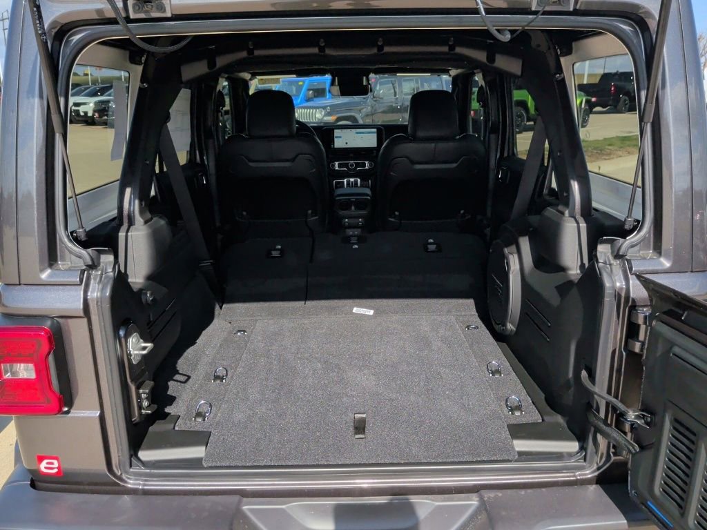 New 2025 Jeep Wrangler Sahara image 45