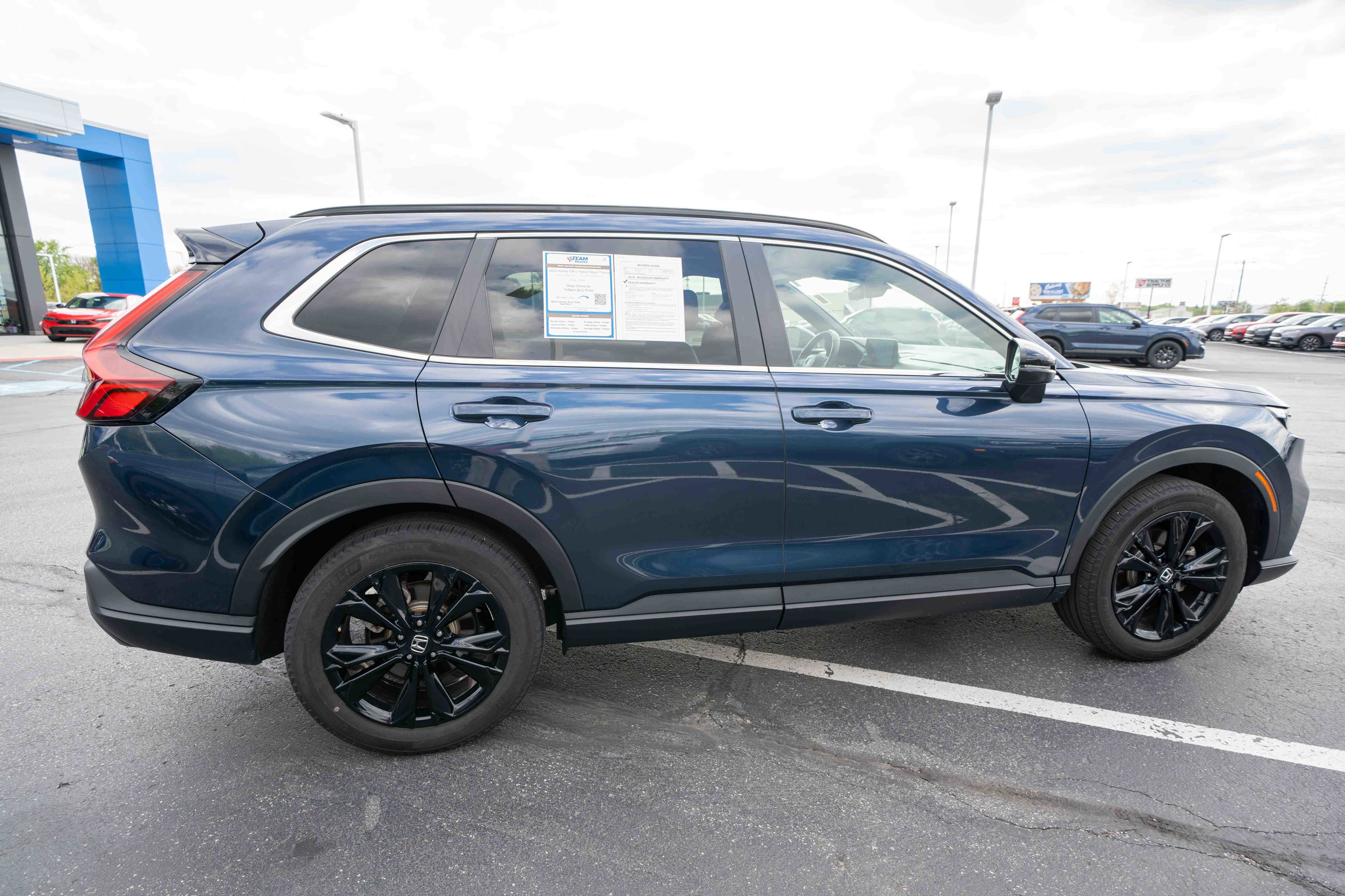 Used 2023 Honda CR-V Sport Touring image 6