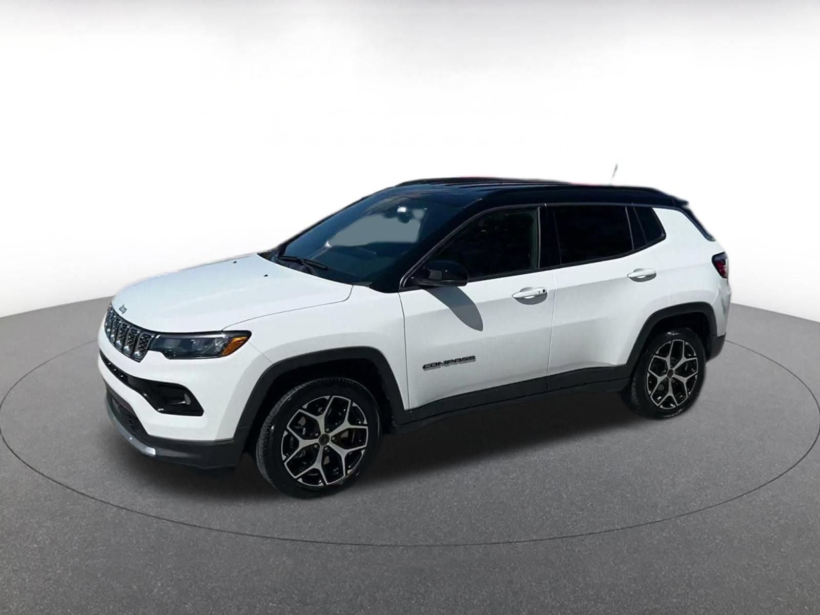 Used 2025 Jeep Compass Limited AWD/4WD image 7