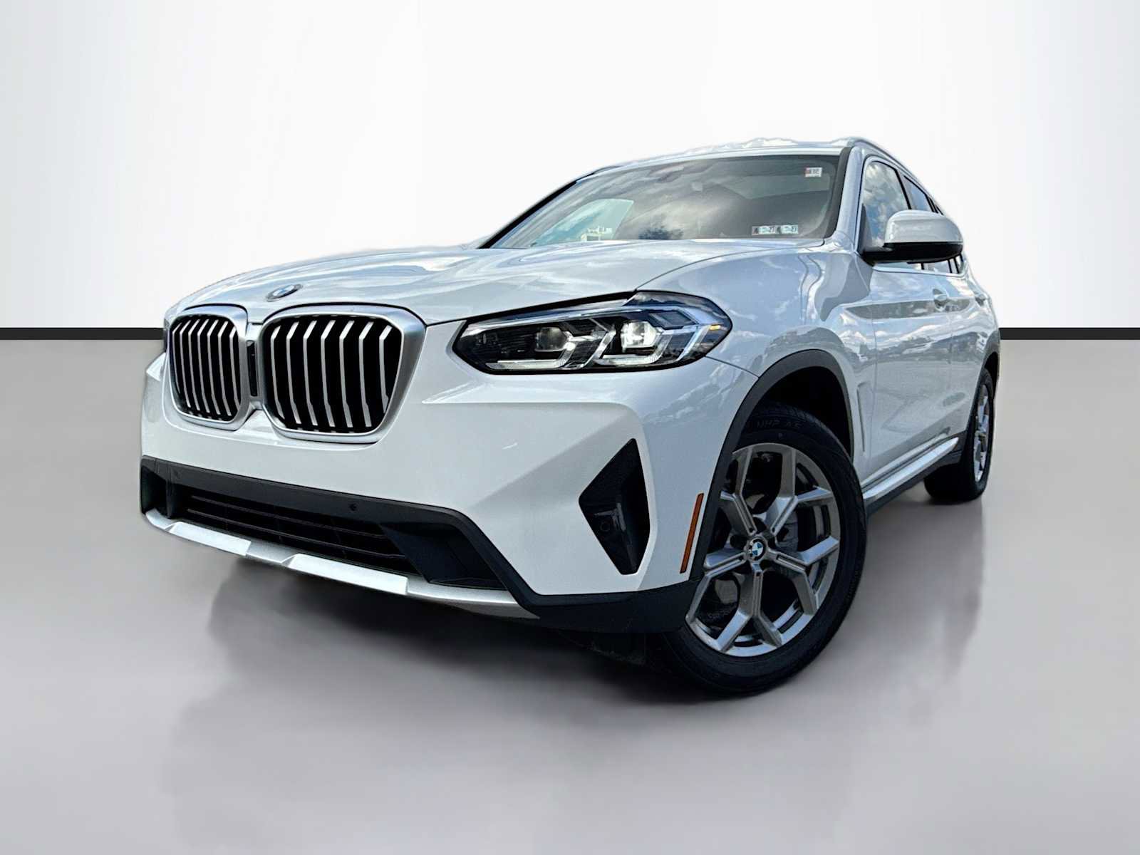 Used 2022 BMW X3 xDrive30i w/ Convenience Package image 1