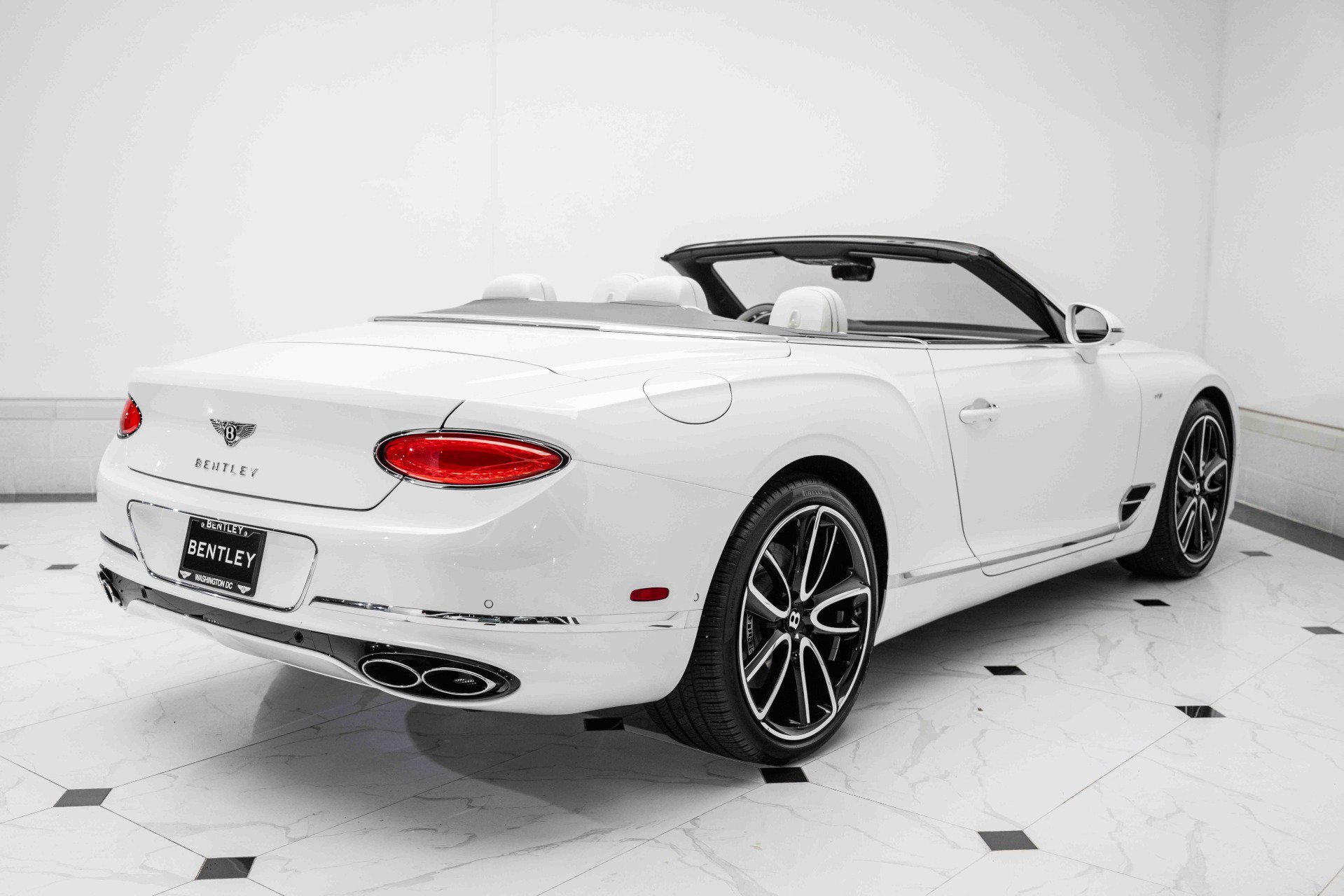 Used 2022 Bentley Continental GT image 11