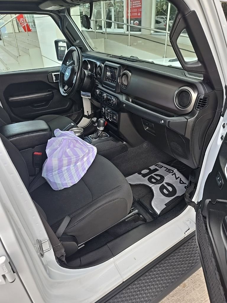 Used 2020 Jeep Gladiator Sport w/ Quick Order Package 24S image 13