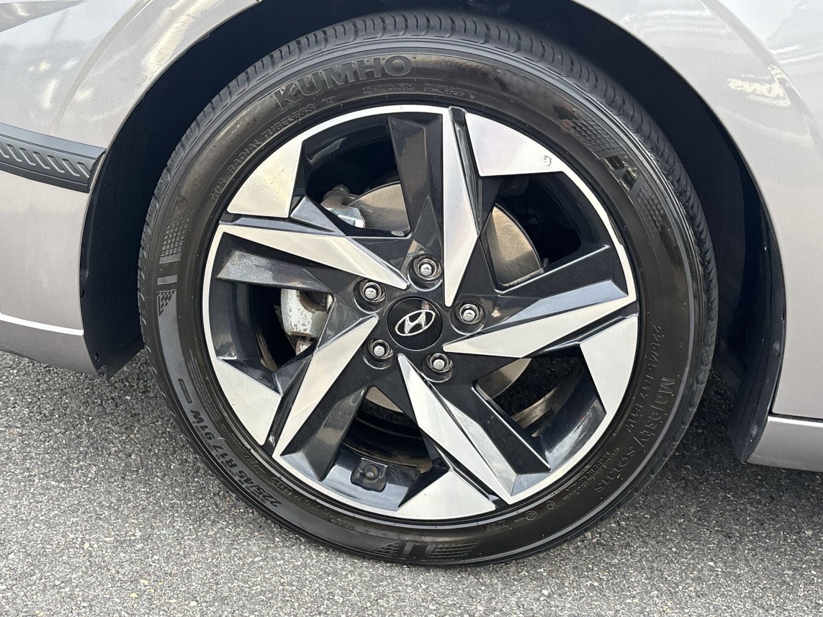 Certified 2023 Hyundai Elantra SEL w/ Convenience Package FWD image 12