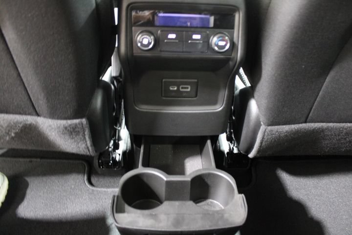Used 2022 GMC Acadia SLE AWD/4WD image 31