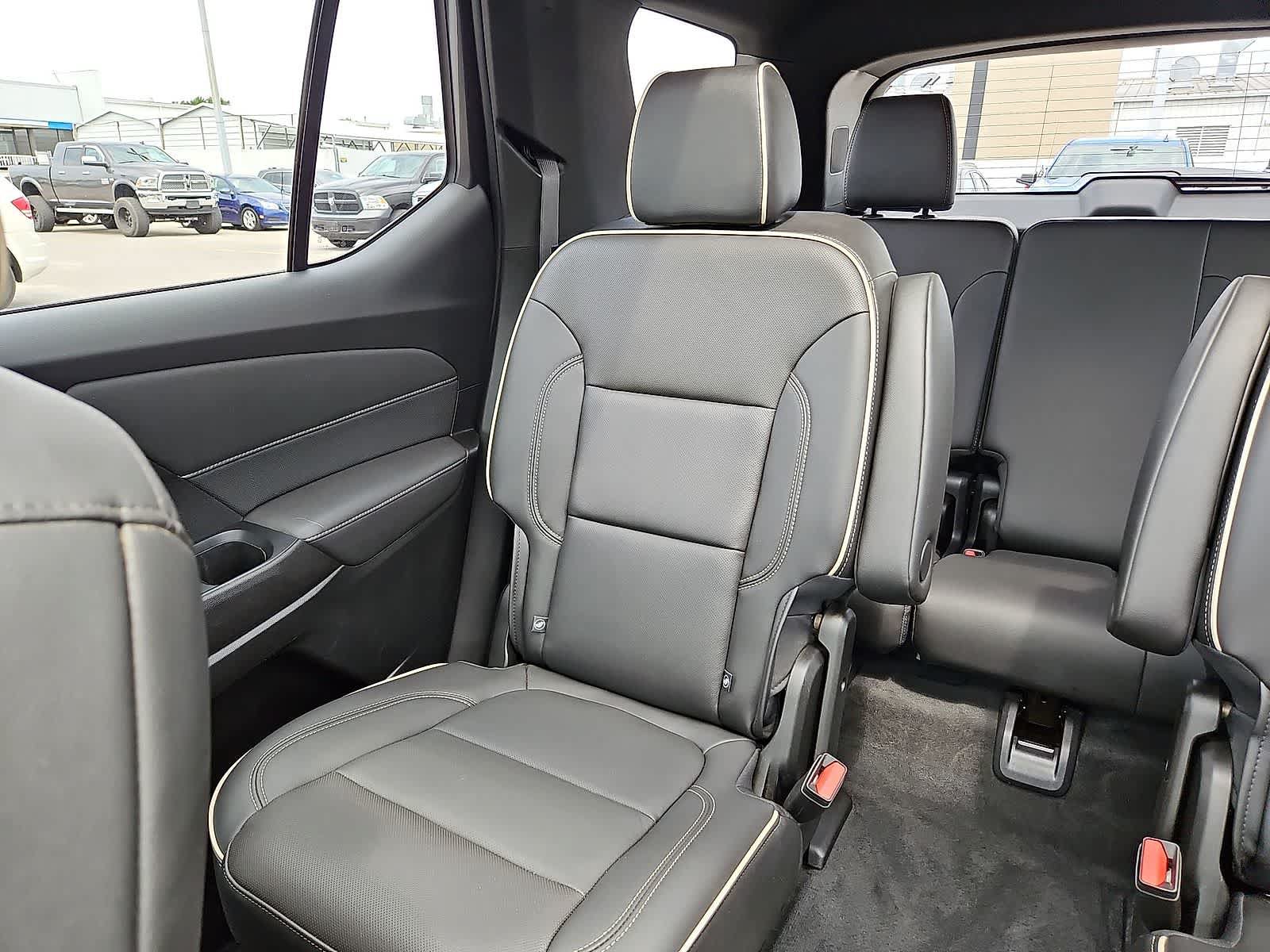 Certified 2023 Chevrolet Traverse Premier w/ Redline Edition FWD image 13