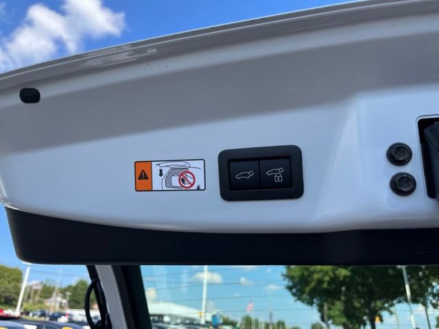 New 2027 Toyota Prius Limited w/ Limited Premium Package FWD image 10