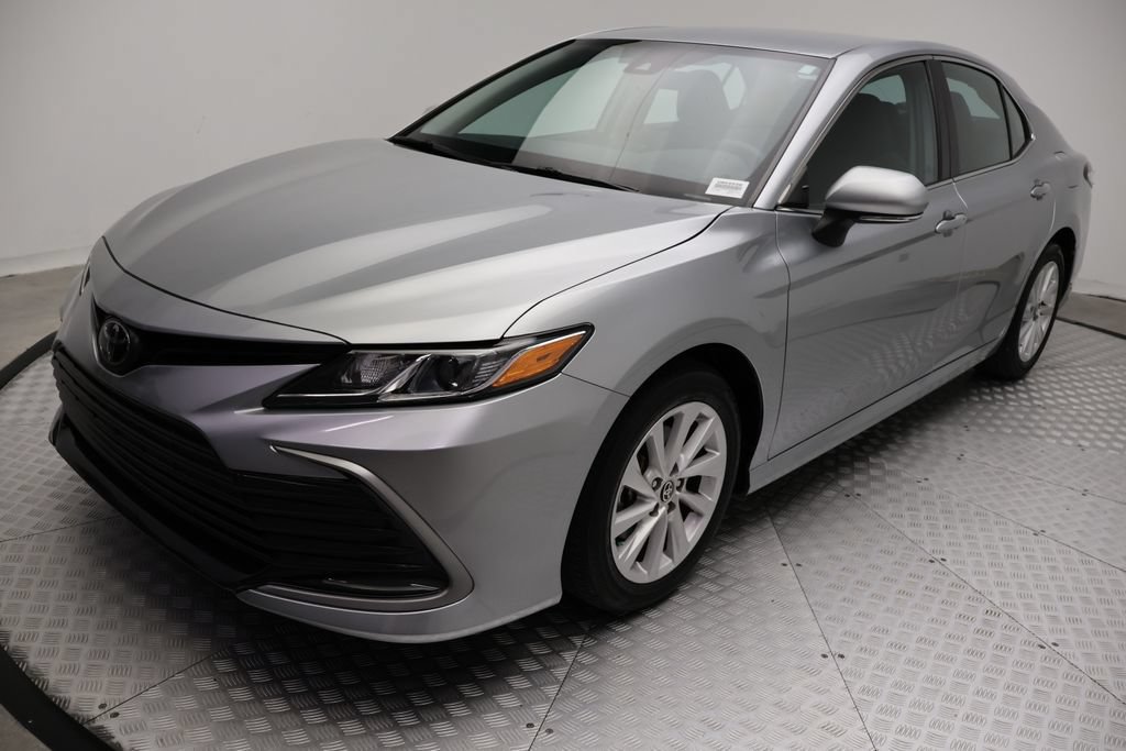 Used 2024 Toyota Camry LE FWD image 2