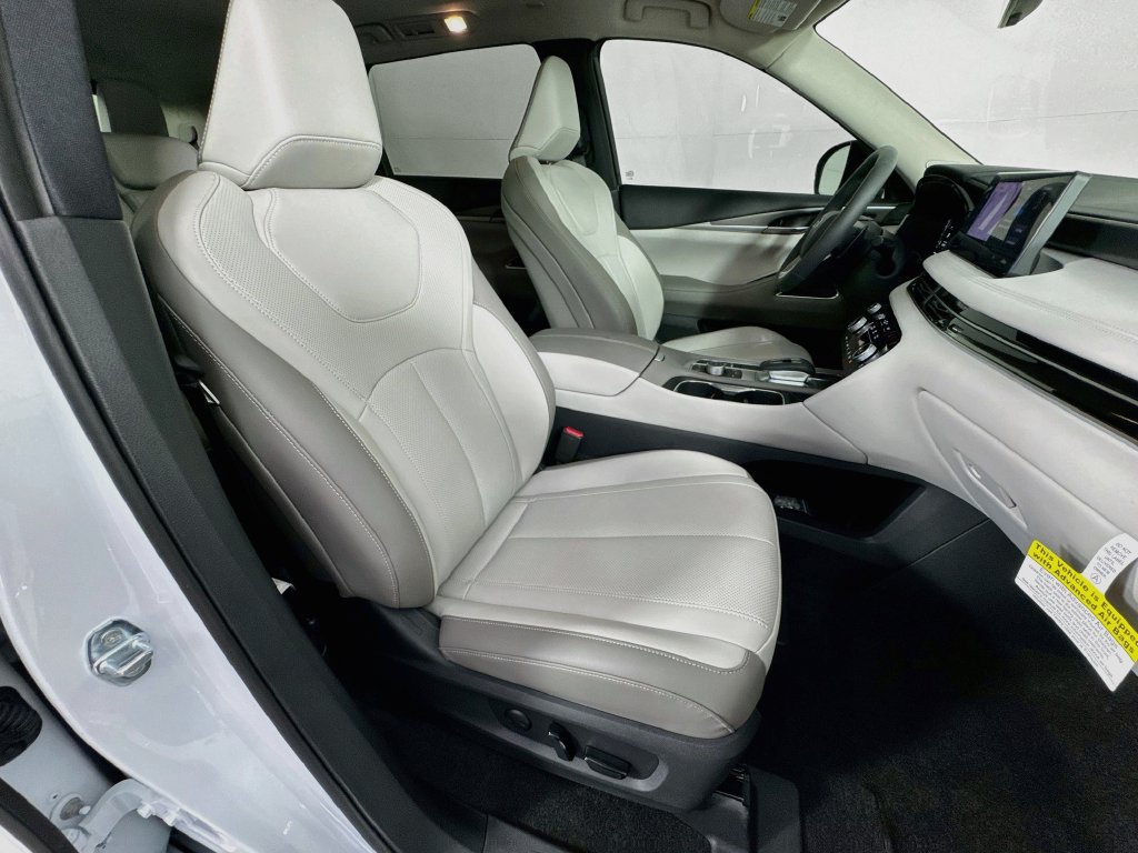 Certified 2027 INFINITI QX60 Luxe w/ Family Package FWD image 40