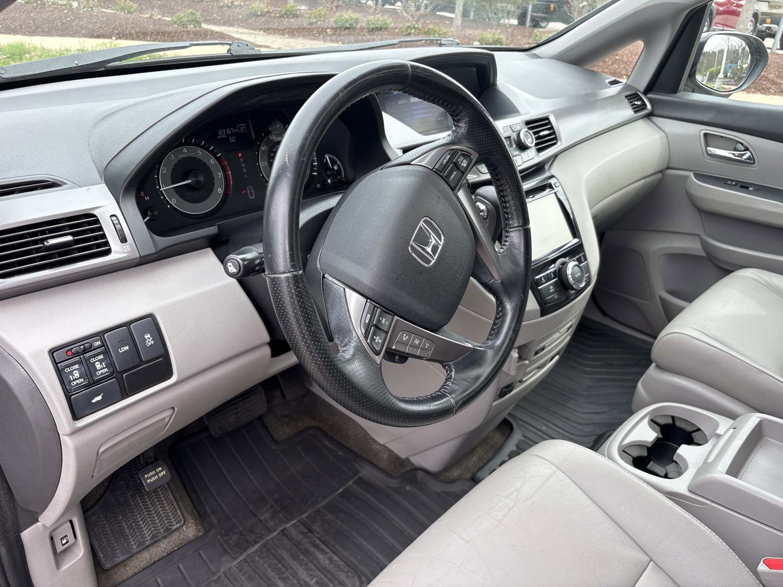 Used 2015 Honda Odyssey EX-L image 14