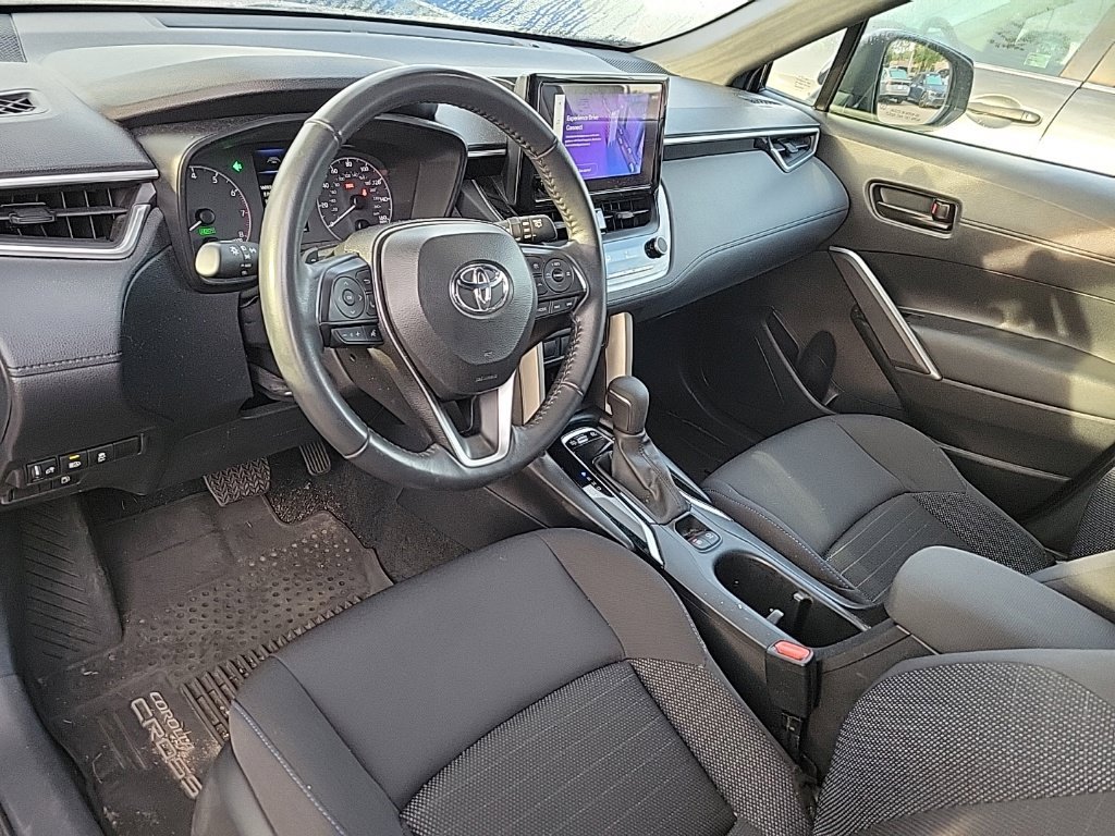 Used 2024 Toyota Corolla Cross AWD Hybrid image 7