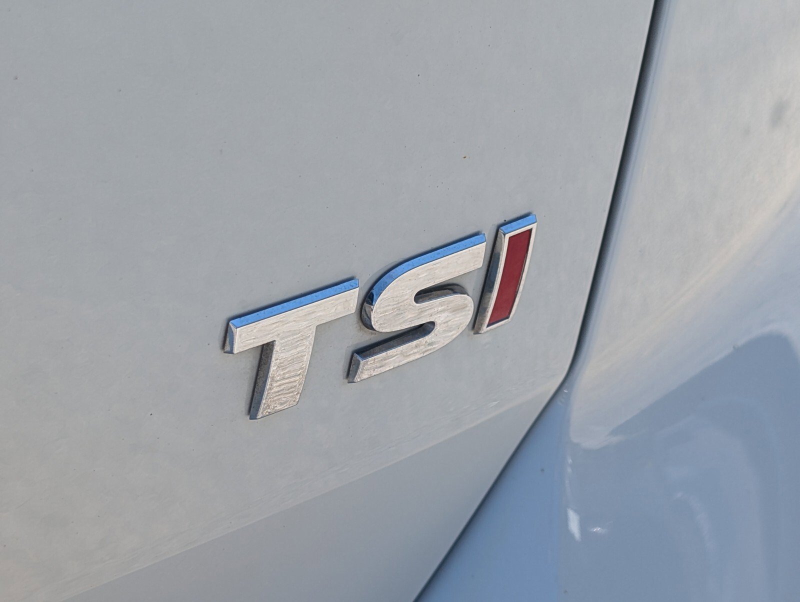 Used 2017 Volkswagen Golf Wolfsburg Edition image 18