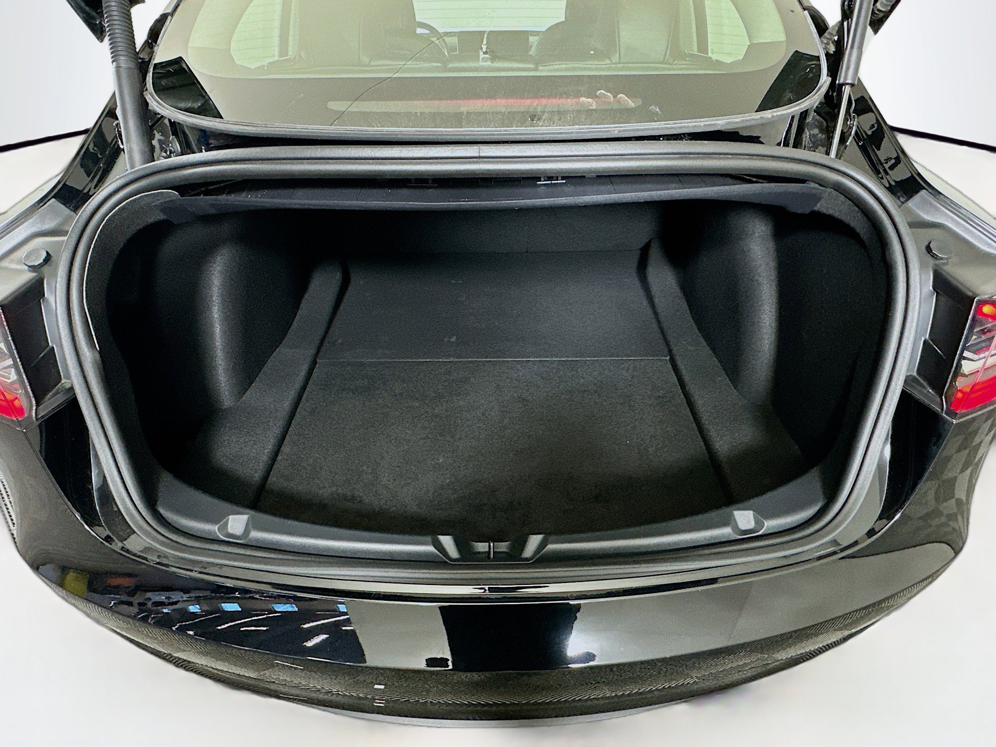 Used 2023 Tesla Model 3 Standard Range image 28