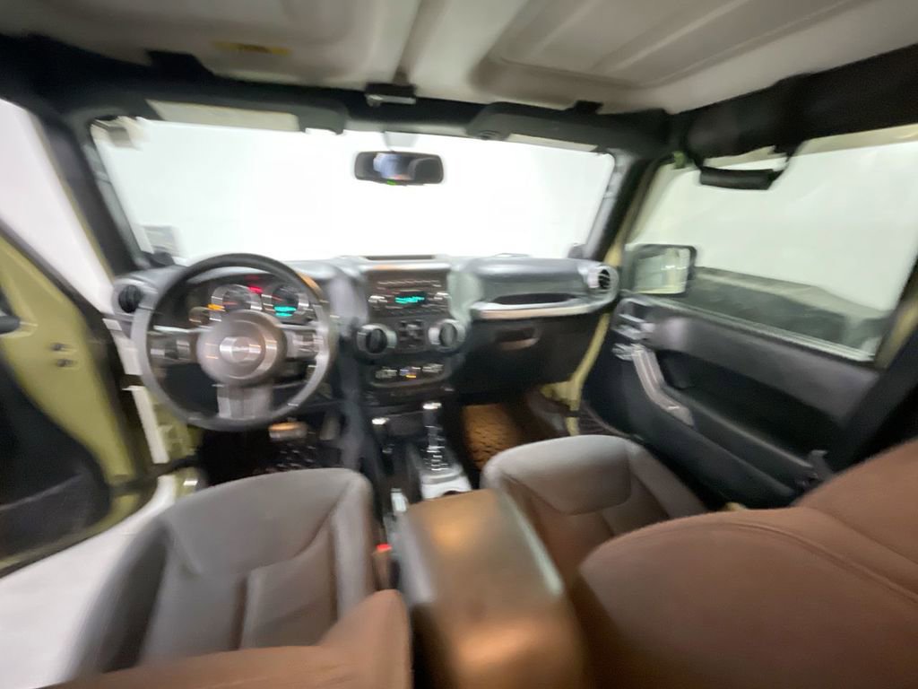 Used 2013 Jeep Wrangler Unlimited Sport image 17