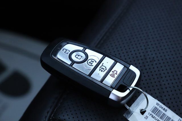 Used 2025 Ford Explorer Platinum w/ LUX Leather Package image 34